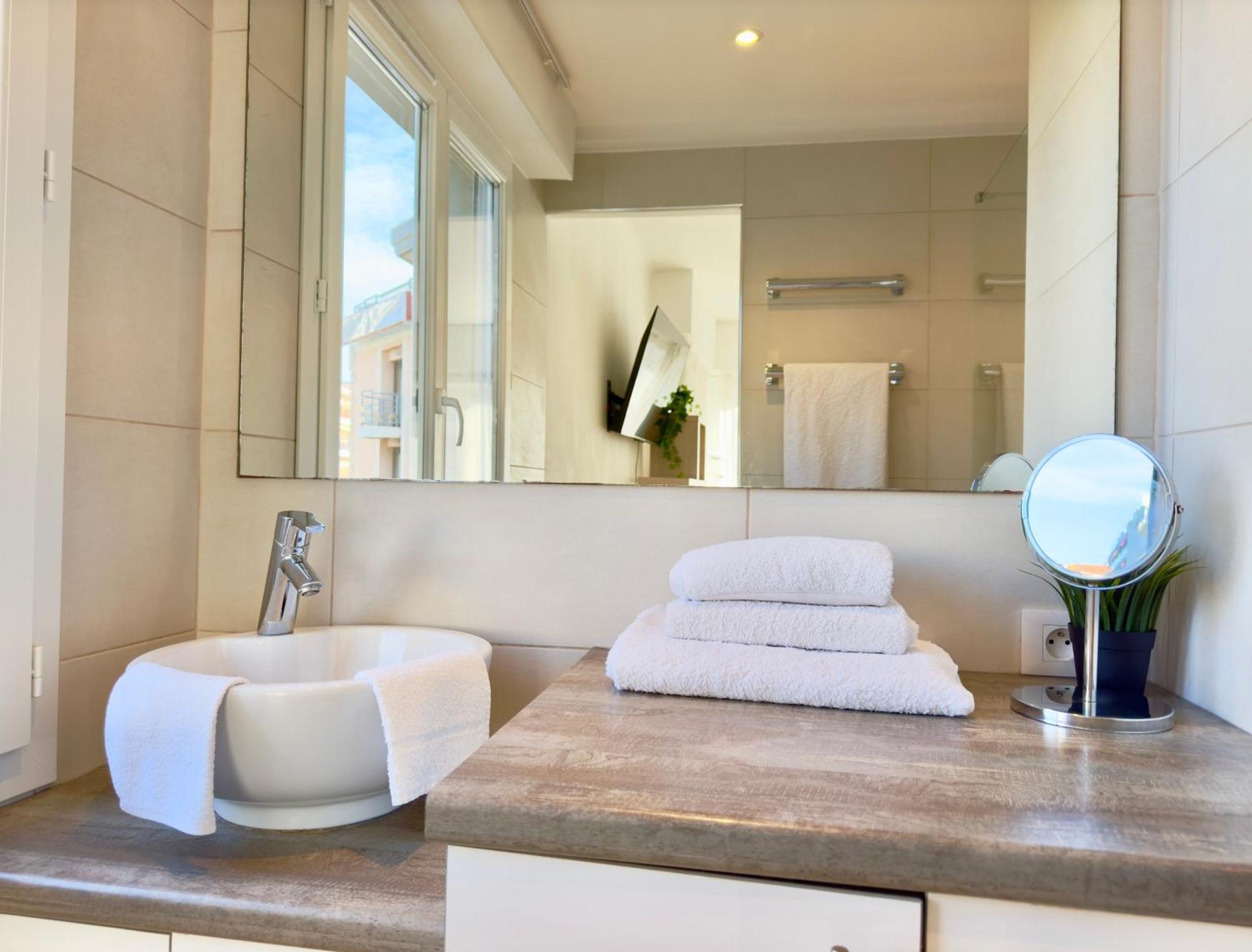 Superbe appartement avec Terrasse 1mn Plage Cannes Extérieur photo